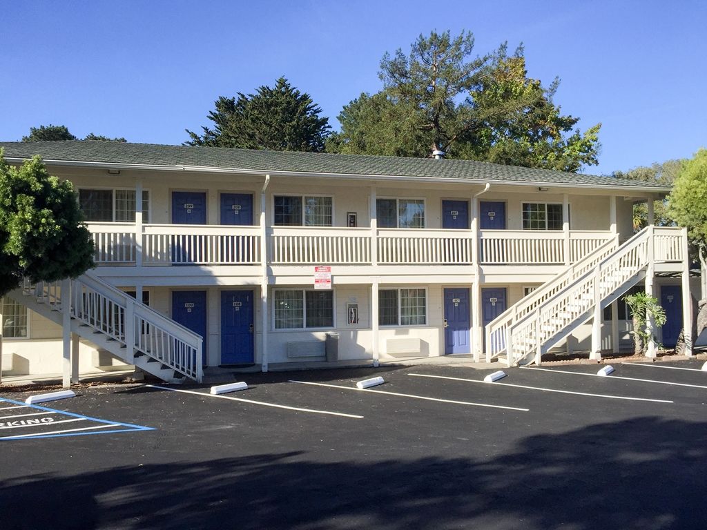 Fisherman'S Cove Inn Monterey Eksteriør billede